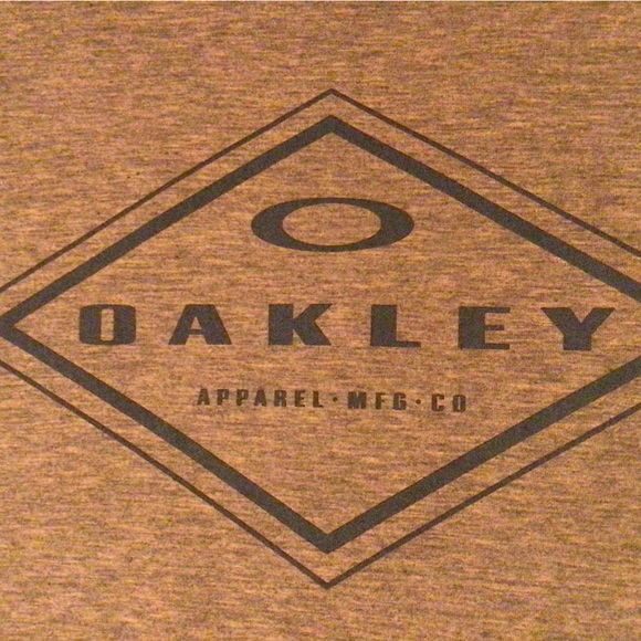 Men’s Oakley t-shirt NWOT - Picture 6 of 7